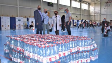 Photo of Синдикалната организација на АД ЕСМ и Синдикатот на РЕК Битола донираа вода за пиење во Вакциналниот пункт во Битола