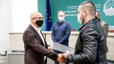 Photo of Никола Андов сточар доби грант до 10.000 евра со чија помош ќе ги оствари своите бизнис планови
