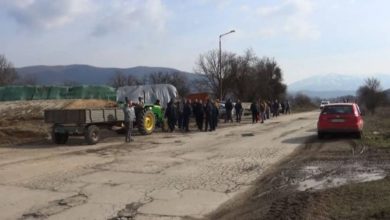 Photo of Патот Демир – Хисар – Кичево е во катастрофална состојба, локалните жители бараат негова реконструкција