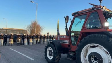Photo of Со трактори на автопат: Протест на земјоделците во Грција