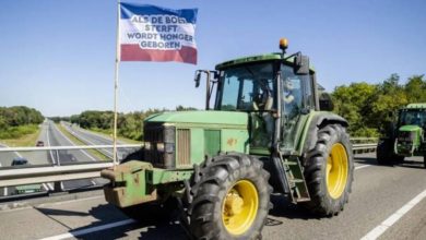 Photo of Земјоделци со трактор го пробија полицискиот кордон пред домот на министер во Холандија