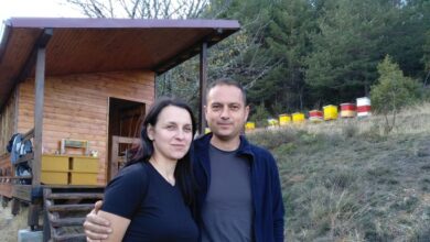 Photo of Антонио и Верица од Владимирово отворија центар за лекување со пчели во македонската Швајцарија