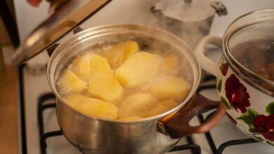 Photo of Добро размислете пред да ја фрлите водата во која се вареле компири