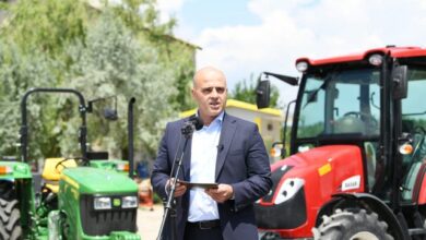 Photo of Ковачевски-Инвестираме во развој и модернизирање на земјоделството, доделивме над 60 решенија за набавка на трактори