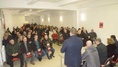 Photo of Трипуновски во Новаци со земјоделците-Им ветив дека ќе имаат вистински партнер во новата Влада предводена од ВМРО-ДПМНЕ