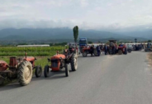 Photo of Земјоделци од Иловица и Штука го блокираа патот заради ниските откупни цени на младиот компир