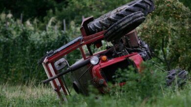 Photo of Се превртеле со трактор: Повредени маж и тинејџерка