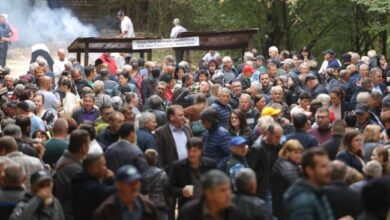 Photo of Под Смоларскиот водопад се одржа традиционалната „Костенијада“