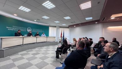 Photo of Министерот Трипуновски на средба со одгледувачите на овци- Кога субвенциите за овците?